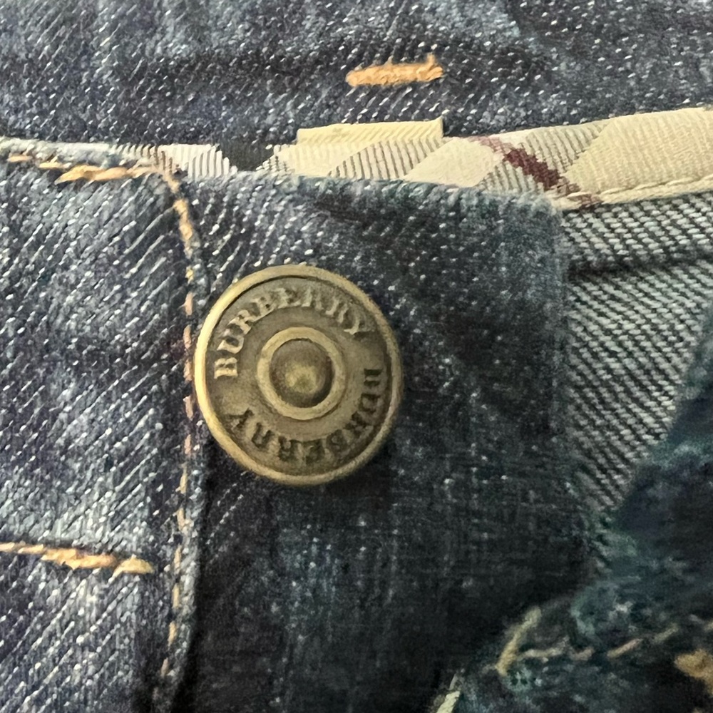 Burberry London Denim Skirt Size Large - Picture 15 of 17